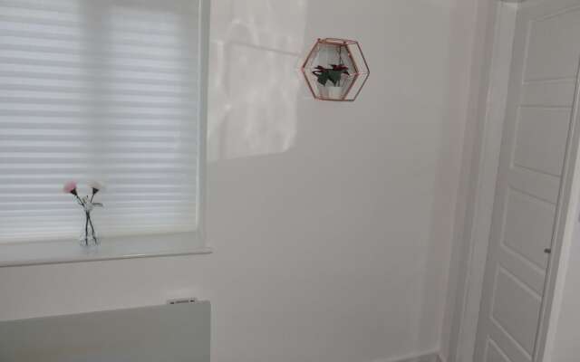 Captivating 1-bedroom Apartment in Bolton