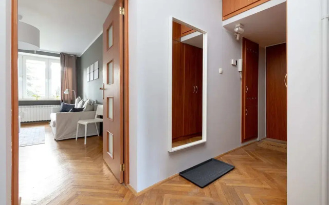 Saska Kepa Modern Apartment