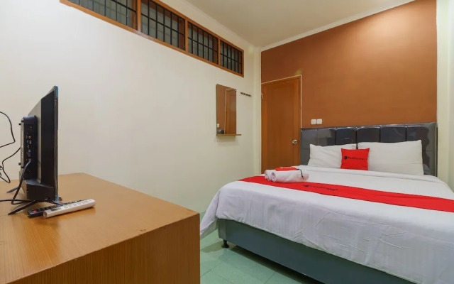 RedDoorz near Sukajadi 3