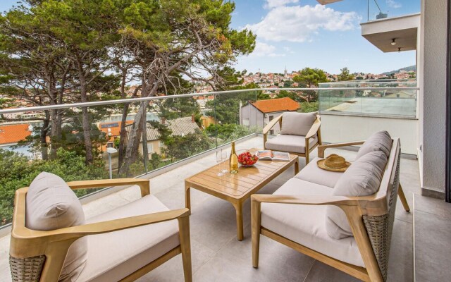 Amazing Apartment in Mali Losinj With Wifi and 2 Bedrooms