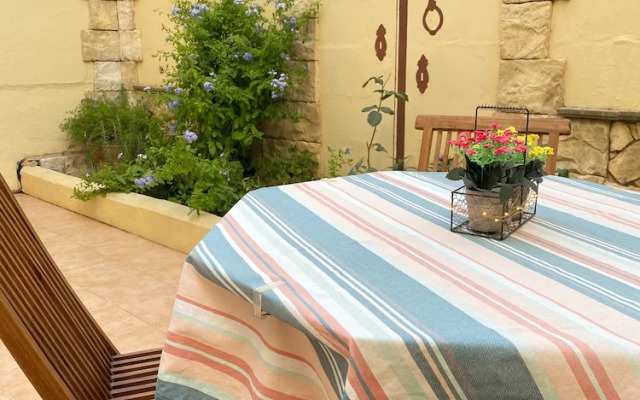 Ground Floor Maisonette In Birzebbugia