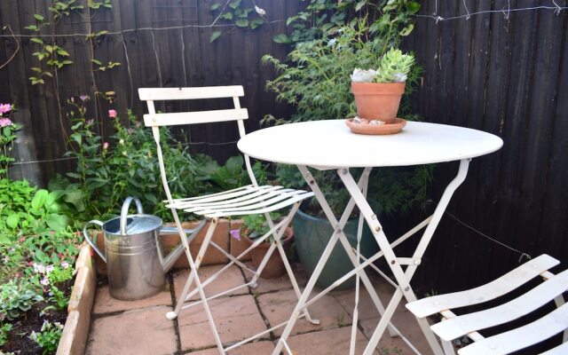 North London Studio With Wifi and Garden