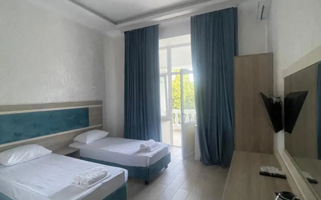 Белый лебедь