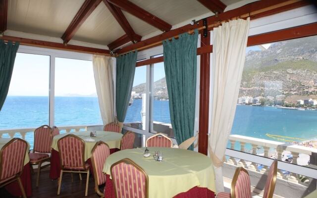 Mantas Seaside Boutique Hotel