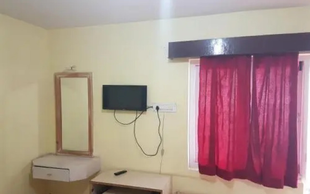 Kumarigiri Holiday Home