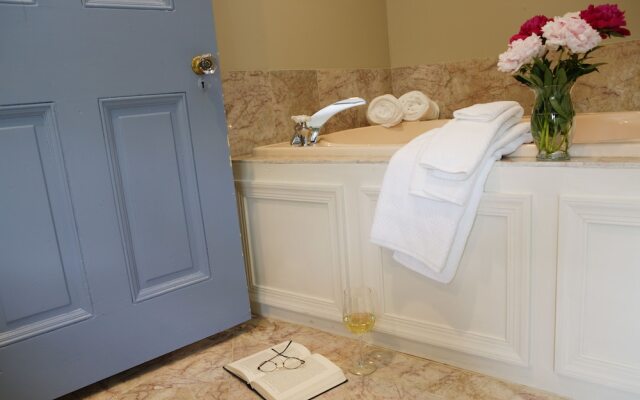 Cameron Estate Inn & Restaurant