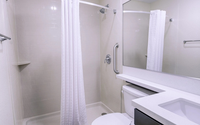 Candlewood Suites Lakeville I-35 by IHG