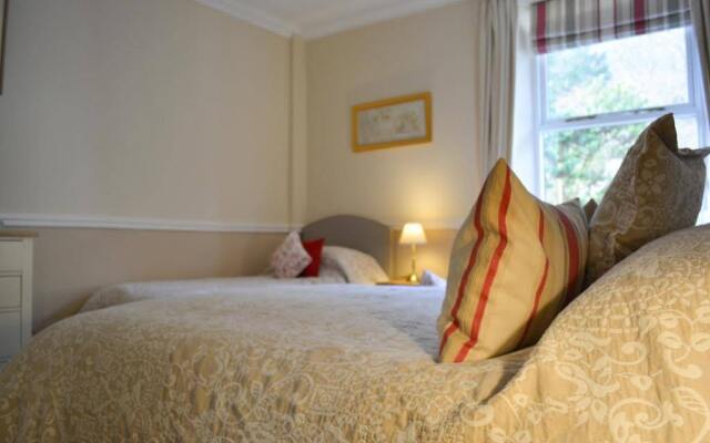 Riverside Bed  Breakfast
