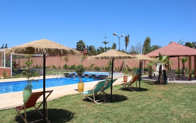 Villa Rabat Pool And Tennis