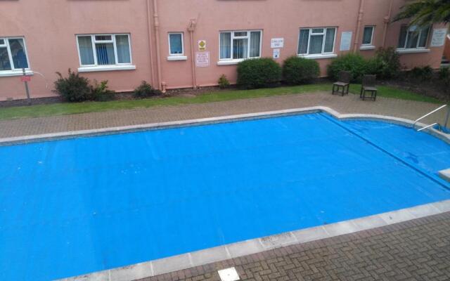57 New Esplanade Court, Beach Close By Pool View