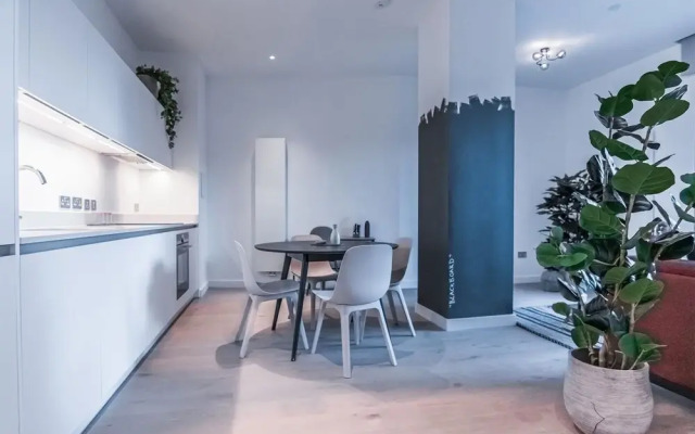 Design 1 Bed With Balcony