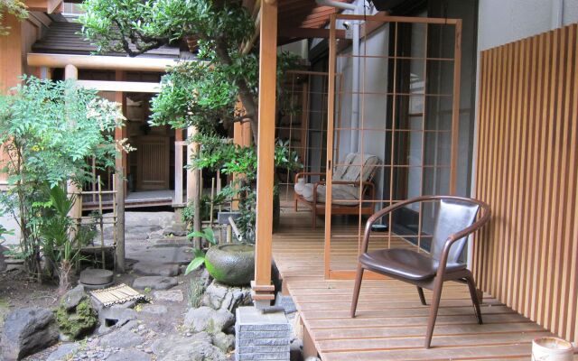 Kyoya Ryokan - 12 Years and Over Only