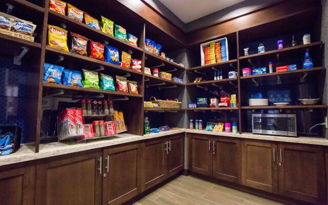 Hampton Inn & Suites Pittsburgh/Harmarville
