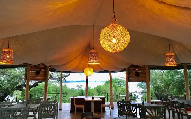 Flameback Eco Lodge