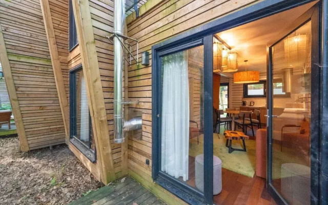 Forest-view Cottage Stay