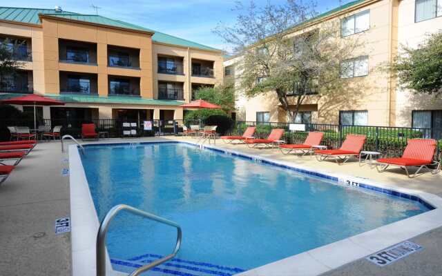 Courtyard by Marriott Dallas Plano in Legacy Park