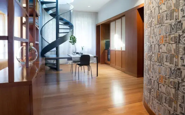 Hintown San Babila House