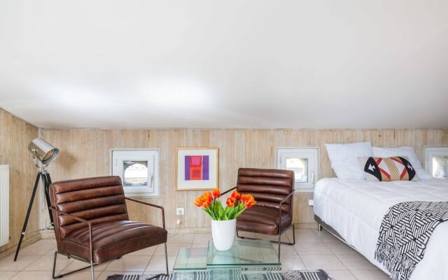 Lovely Attic Studio in Capucins