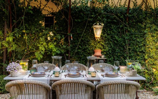 Casa Vanny, an Apartment with Private Garden