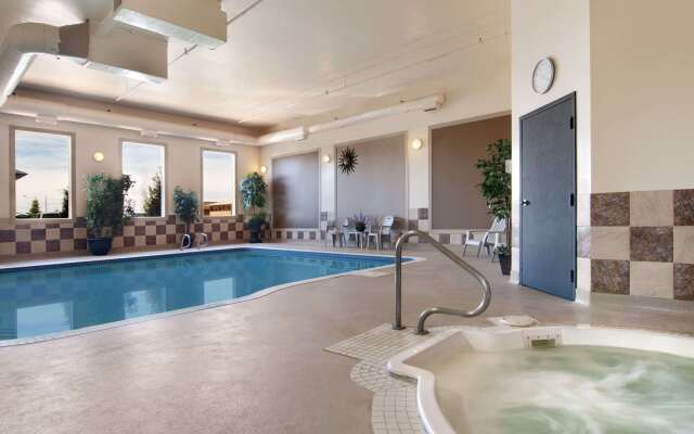 Travelodge by Wyndham Stony Plain