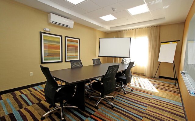 Fairfield Inn & Suites London