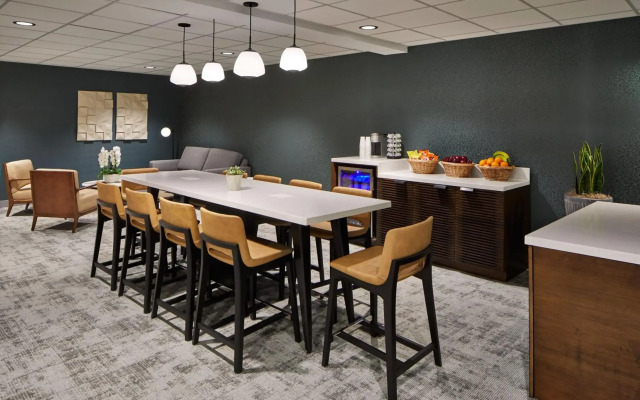 Courtyard By Marriott Detroit Downtown