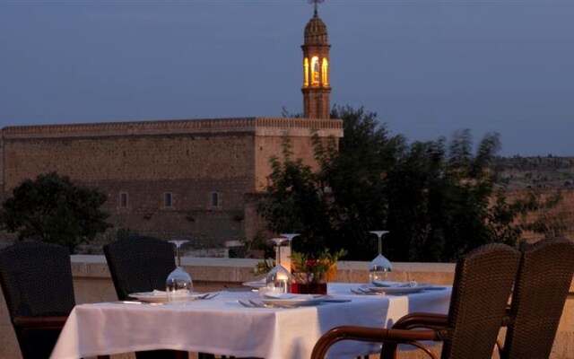 Kasri Nehroz Otel