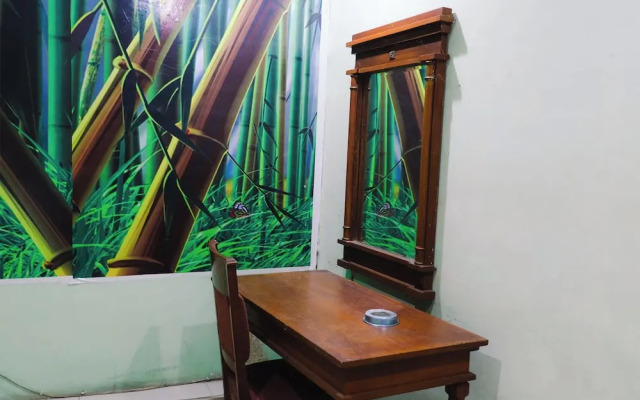 King Stone Hotel by ZUZU