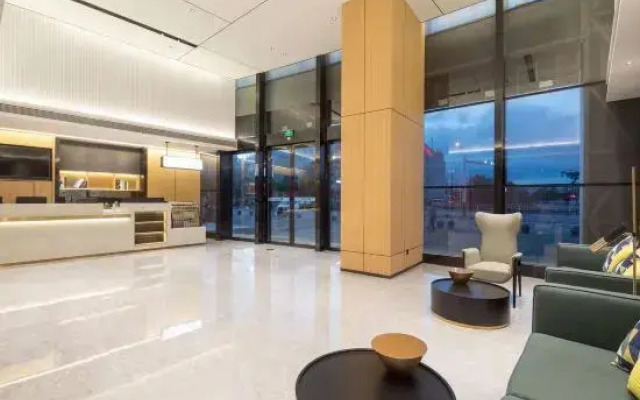 Rujia Huayi Hotel