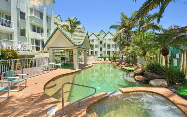 The Bay Apartments