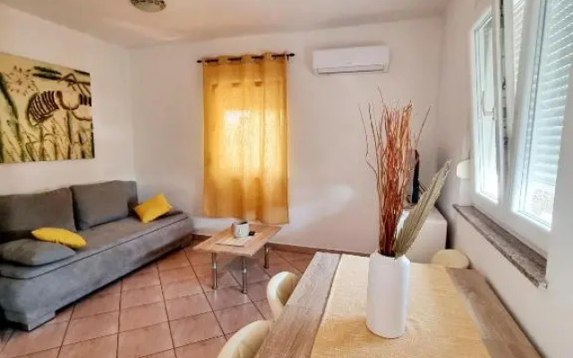 Apartments Ema