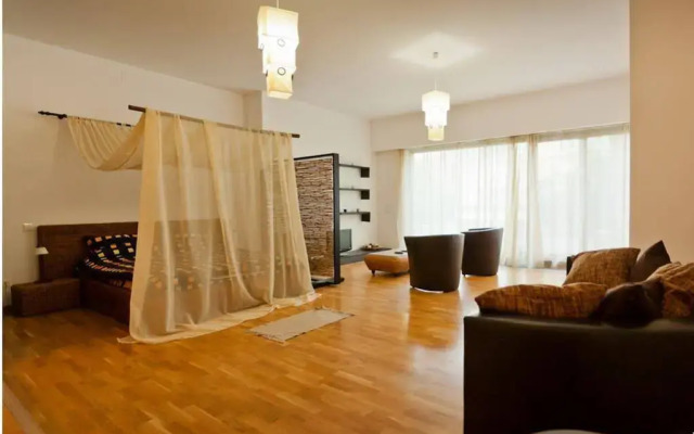 Bellevue Studio