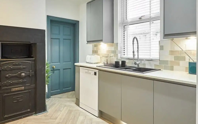 Host Stay Kittiwake House