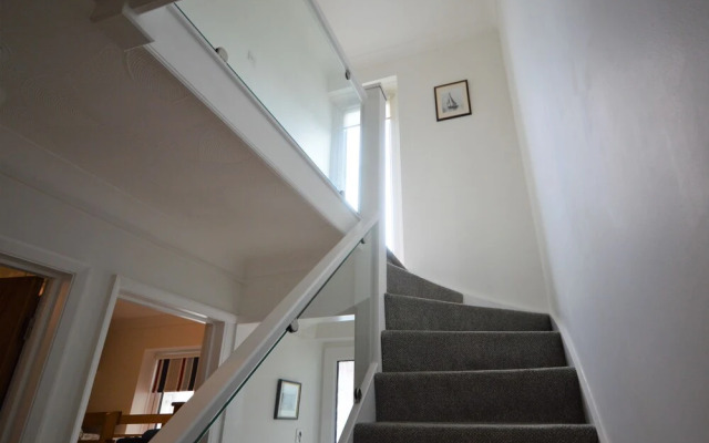 3 Church Mews