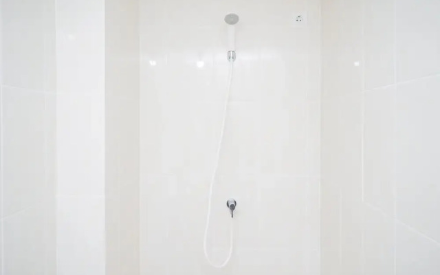 Cozy and Good Location Studio Apartment M-Town Residence