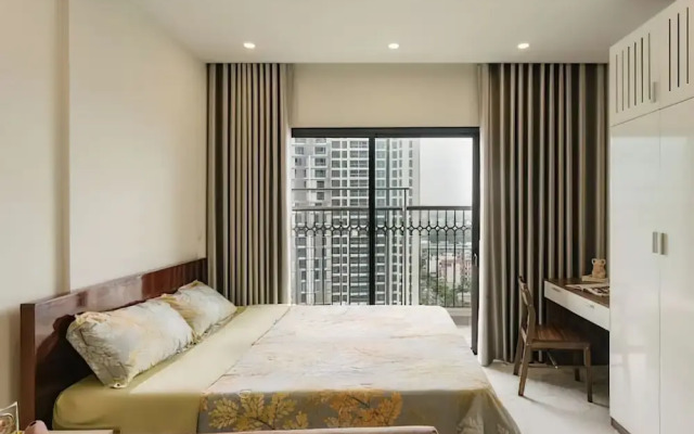 D El Dorado Westlake Luxury Apartments