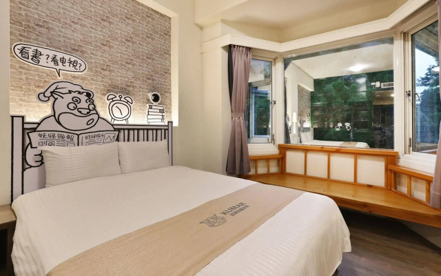 Monster Village Hotel
