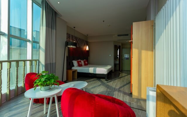 Hotel ibis Luoyang Railway Station