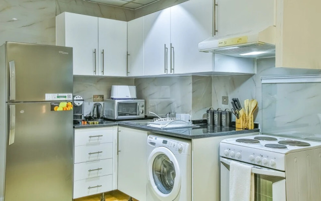 Marina Views Tower A-1111