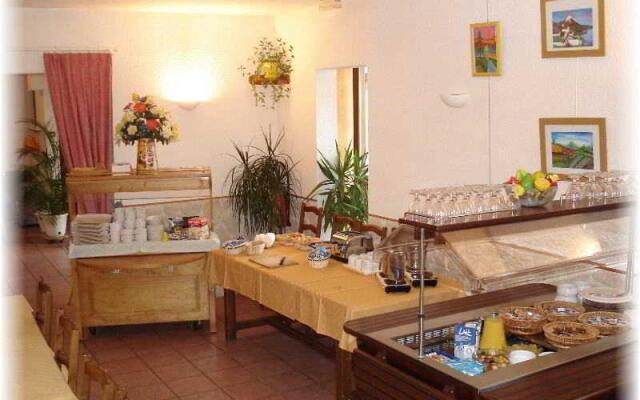Hotel The Originals Annecy Nord (ex P'tit-Dej Hotel)