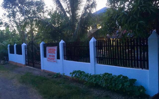 Larosa Hostel Bed And Breakfast