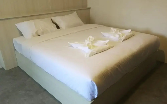 F Plus F Hotel