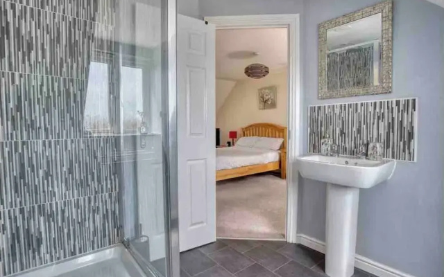 4 Bedroom Private Townhouse