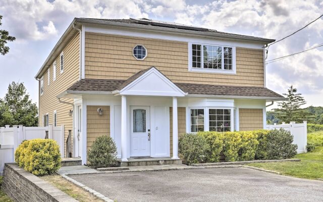 Ideally Located Glen Cove Apartment!