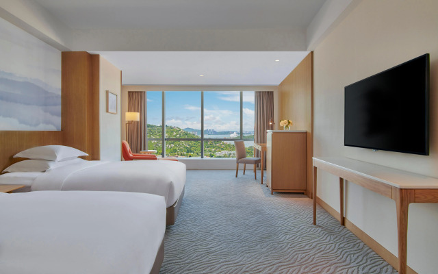 Crowne Plaza Zhuhai City Center by IHG