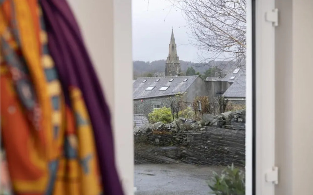 Ferndale s Hideaway - 1 Bedroom Spacious Apartment - Central Ambleside - Parking