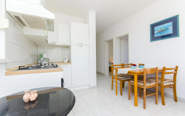 Apartments Kažimir in Necujam - island Solta