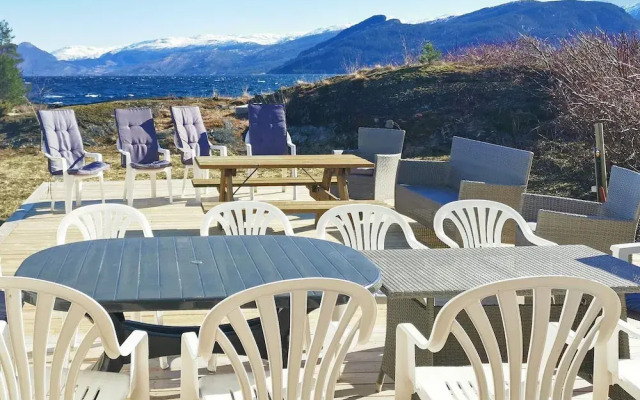 6 Person Holiday Home in Torrvikbygd
