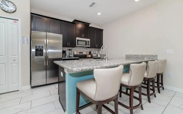 9051 Dogleg Drive
