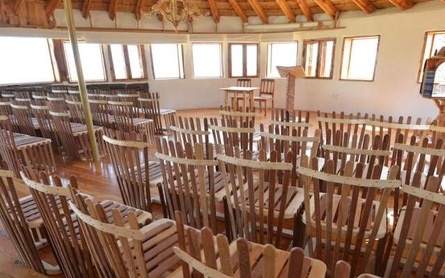 Antbear Drakensberg Lodge